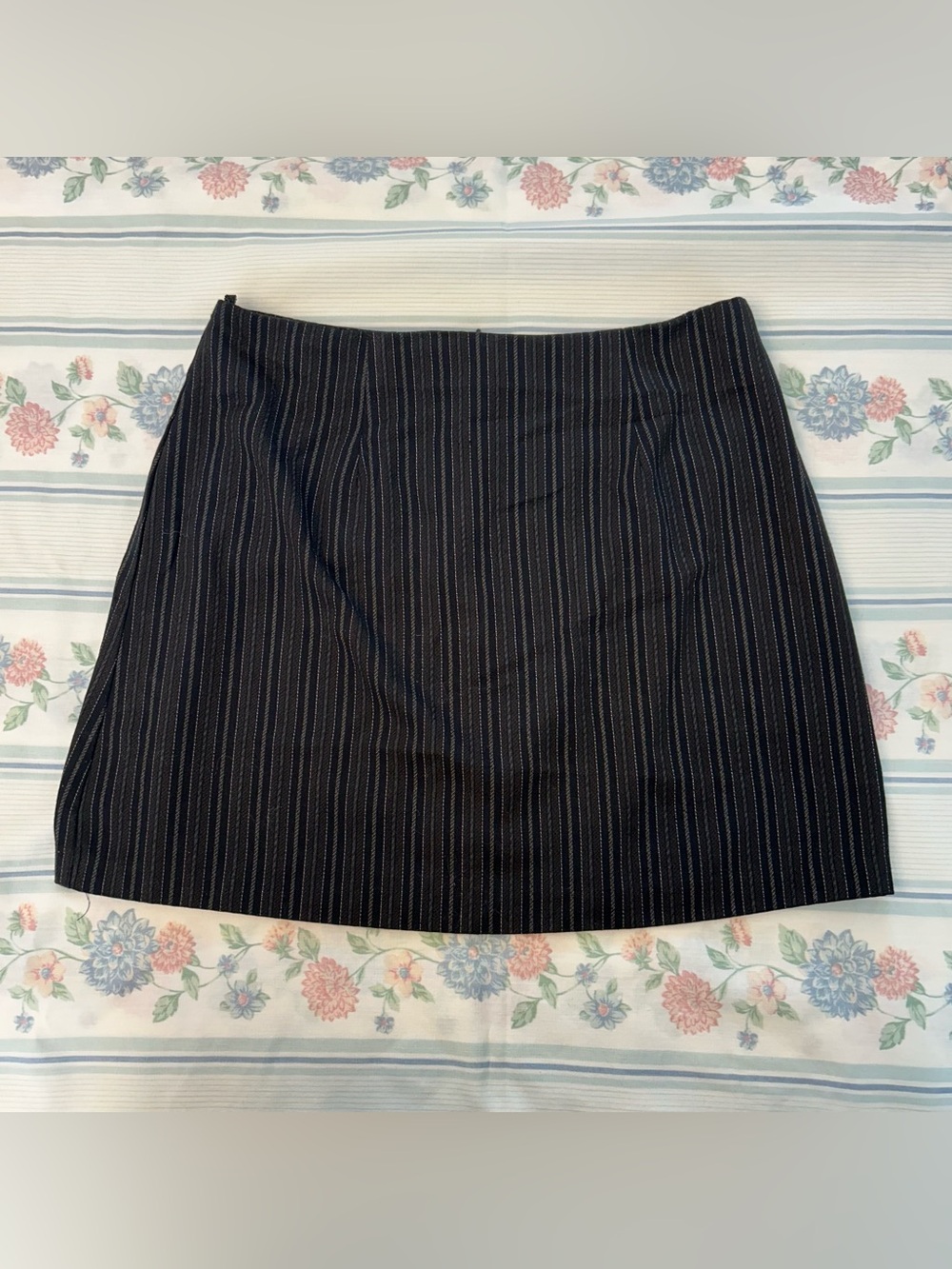 Vintage 90s Academia Officecore Black Pinstripe Mini Skirt
